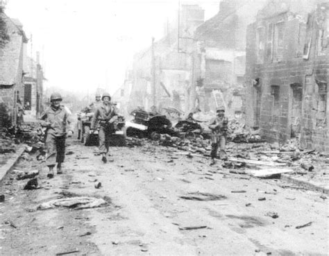 Mortain Détruite Après La Bataille 4th Infantry Division Normandy