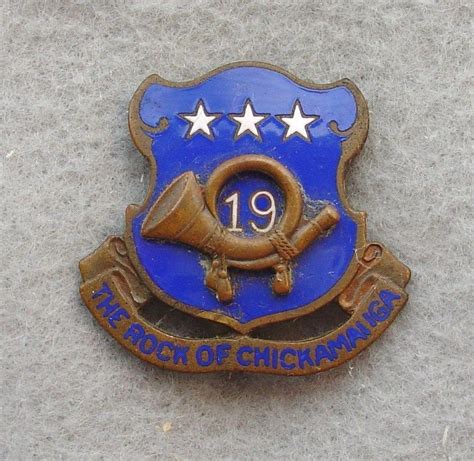 Us Army 19th Infantry Regiment Di Dui Crest Pb Meyer Hallmark Military Insignia Crests And