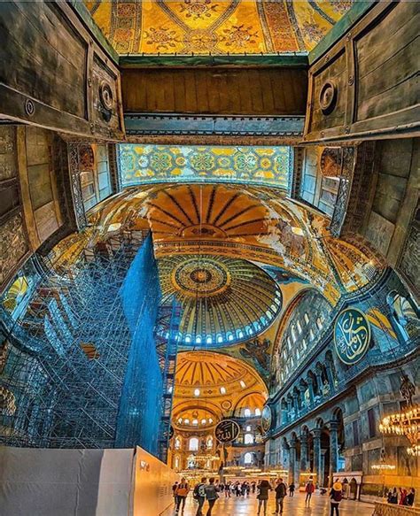 The huge wooden panels bear the names of allah, mohammed and his grandsons; Hagia Sofia, Istanbul | Instagram, Türkiye