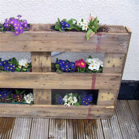 A range of outdoor garden furniture. Pallet Garden & Home Furniture | Pallet Furniture | Wooden ...