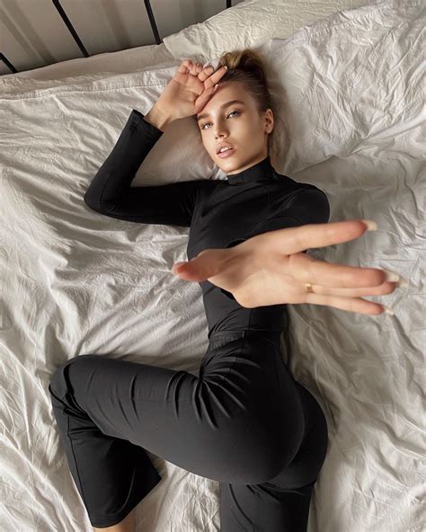 Polina Malinovskaya polinamalinovskaya Photos et vidéos Instagram