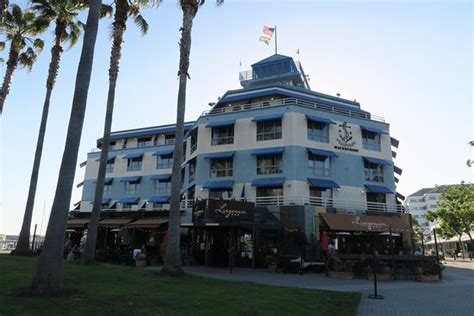 Waterfront Hotel And Lungomare Restaurant In Jack London Square