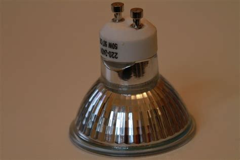 How many people does it take to change a light bulb? How to Change a Gu10 Halogen Light Bulb | Halogen light ...