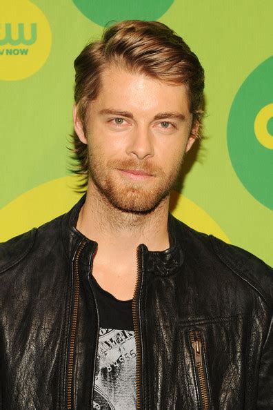 Luke Mitchell Pictures Celebs Arrive At The Cw Upfront Event In Nyc