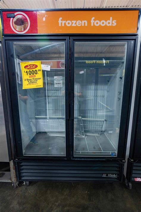 Used Freeze 2 Door Lit Restaurant Supply