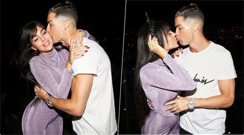 Omg Cristiano Ronaldo Kiss His Girlfriend Georgina Rodriguez Epic Gambaran