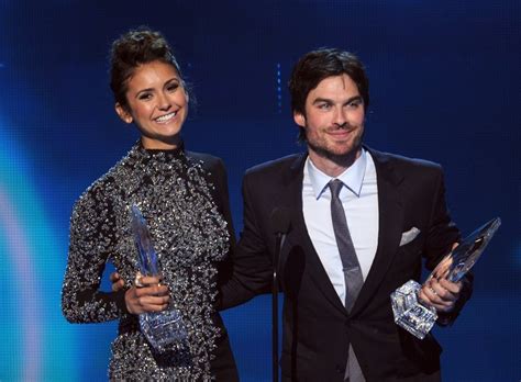 İkili, hala yayında olan ve 11 ekim'de 4. Nina Dobrev and Ian Somerhalder celebrate their chemistry ...