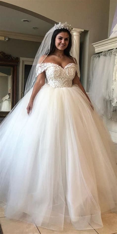 Wedding dress (ivory) size 10 worn once on our wedding day but has been properly cleaned since. 36 Plus-Size Wedding Dresses: A Wow Guide | Plus wedding ...