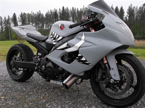 Technical specifications length 185 mm width 21 mm height 13 mm model building articles are not toys and are therefore not suitable for children under 14 years of age! 06 GSXR 1000 Turbo For Sale
