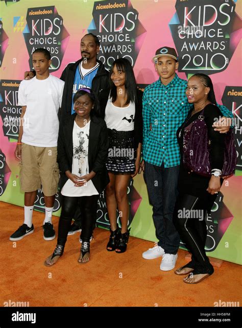 Snoop Dogg And Shante Taylor With Children Cordell Broadus Cori