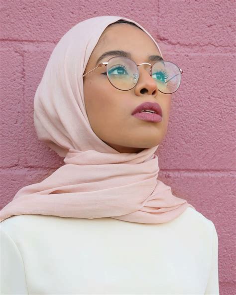 ≡ unbelievably beautiful women wearing hijabs on ig 》 her beauty