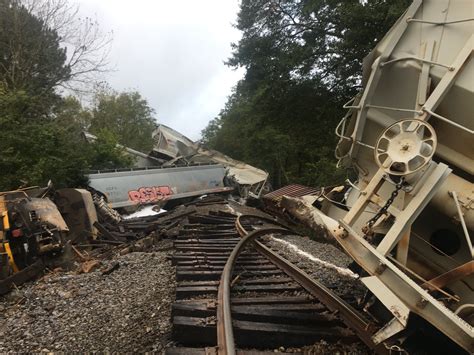CSX suffers derailment in Atlanta suburb - Railway Track and Structures
