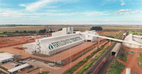 fertilizantes tocantins inaugura em araguari mg a fábrica de fertilizantes mais moderna do