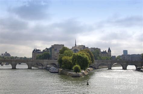 With so many first class sights to see from the seine river, the river cruise is a must the seine reached its maximum level of 8.62 meters at the austerlitz bridge on january 28th. Bridges On River Seine. Paris. France Photograph by ...