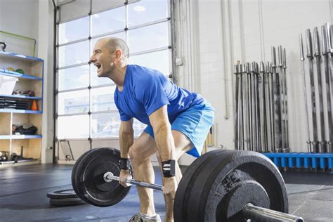How To Properly Do The Deadlift