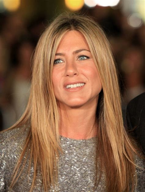 Cool Photos Of Perfect Blonde Color Hairstyle For Long Hair Jennifer Aniston Hair