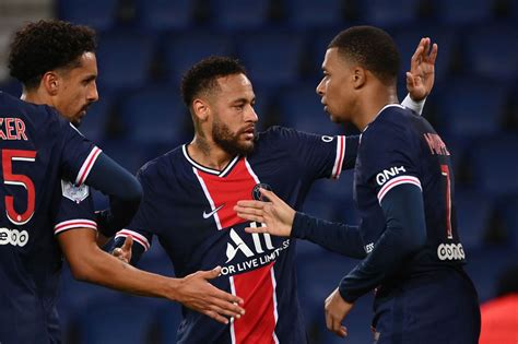 Check how to watch angers vs psg live stream. PSG Bantai Angers 6-1, Neymar Sumbang 2 Gol - Medcom.id