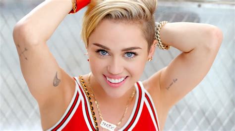 Funny Miley Cyrus Celebrity High Resolution Wallpaper Funnypicture Org