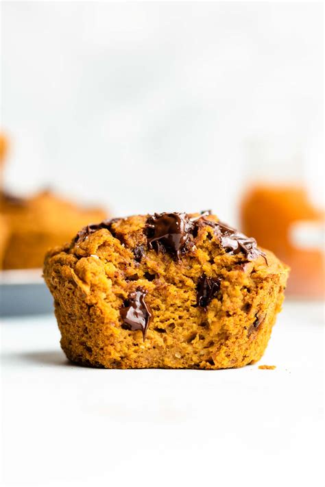 Healthy Flourless Pumpkin Muffins (Vegan) - Okonomi Kitchen