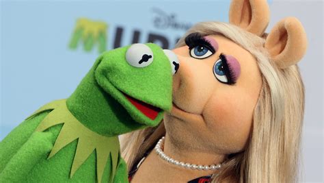 Meet Denise Kermit The Frogs New Girlfriend Piggy Will Be Peeved