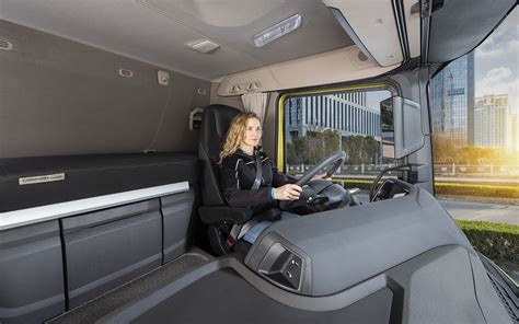 DAF launches new XD truck series for distribution and vocational