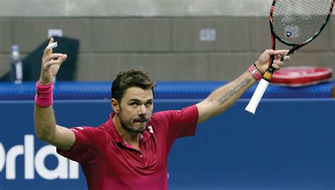 Wawrinka Shares Shirtless Picture For Easter Tennis