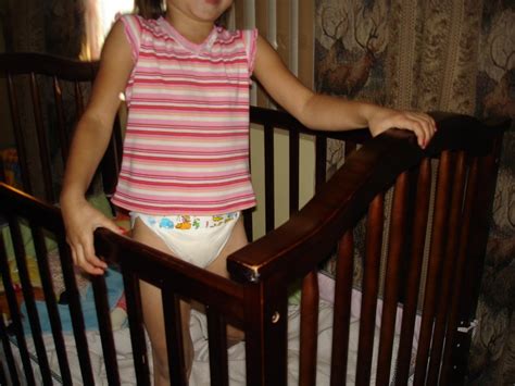 Crib Girl In Diapers Dsc04511 Imgsrcru