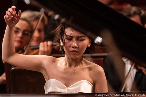 小林愛実が、第18回ショパン国際ピアノ・コンクール第4位に入賞致しました。