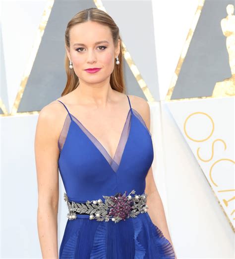 Brie Larson Apologises For Controversial Dolphin Photo Young Hollywood