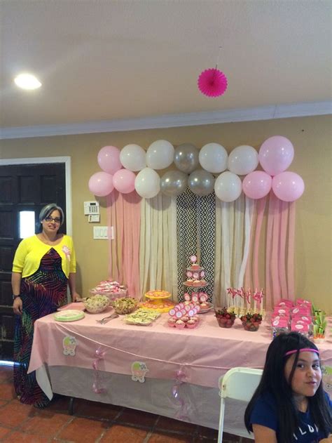 How to set up a book themed baby shower. 8e18f33ac41df40889b3fc06088145ea.jpg (736×981) | Simple ...