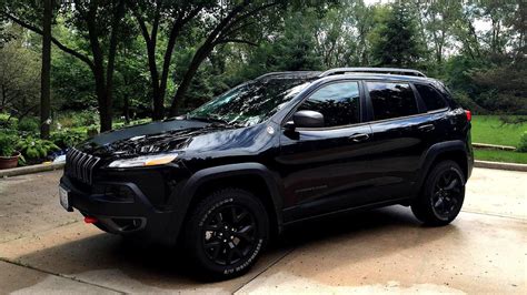 Jeep Grand Cherokee Trailhawk Blacked Out Car Wallpaper