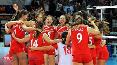 Milli takım haberleri, puan durumu, milli takım son dakika haberleri, transfer, fikstür ve maç sonuçları futbolarena'da! Türkiye Yıldız Kızlar Voleybol Milli Takımı Finalde