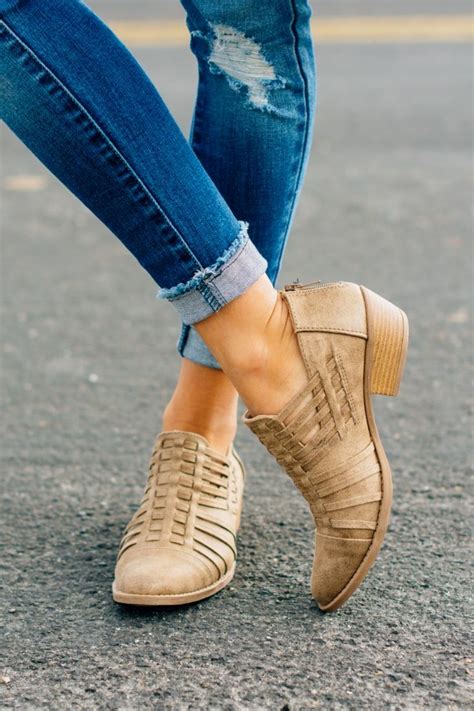 67 Best Comfy Business Casual Shoes For Women For All Gendre Hair