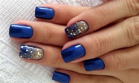 Se llevan decoradas en liso y con algún detalle uñas navideñas. purpurina el arte de destacar AZUL Y PLATApg ⋆ Diseños de ...