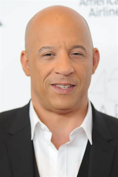 Vin diesel was born mark sinclair in alameda county, california, along with his fraternal twin brother, paul vincent. Vin Diesel | Steckbrief, Bilder und News | GMX.AT