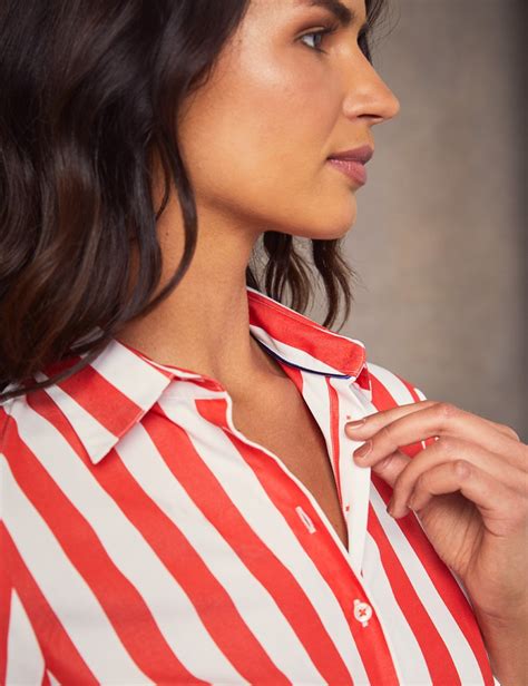 Womens White And Red Wide Stripe Fitted Shirt With Contrast Collar