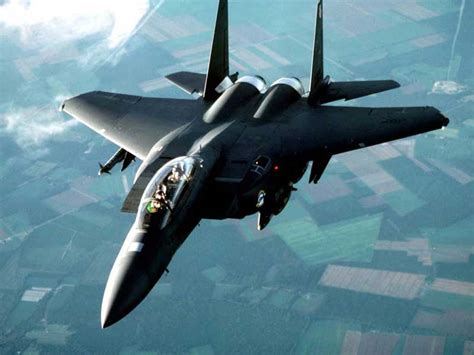 Although largely designed in the late 1960s and early 1970s, it still remains the primary. 航空自F15戦闘機の尾翼一部が飛行中に脱落 - flight2005