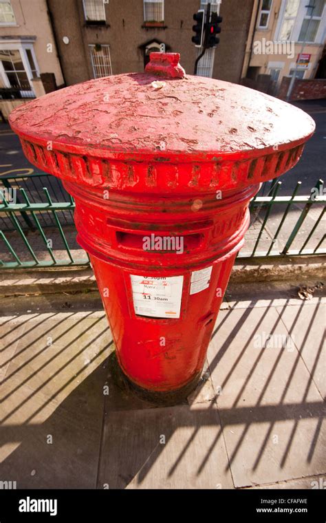 British Red Post Boxmail Boxroyal Mail Post Box Stock Photo Alamy