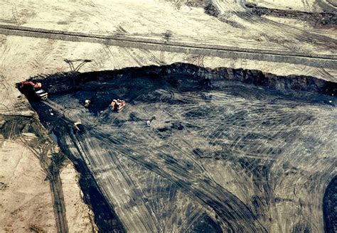 Disturbing Aerials Reveal Canadas Vast Tar Sand Mines Wired