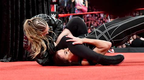 Ronda Rousey Locks Stephanie McMahon In The Armbar During Her Raw Women S Title Presentation