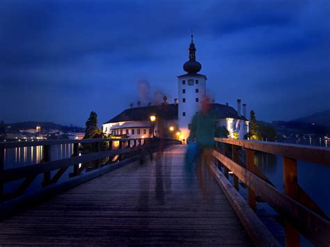 Schloss ort on traunsee (tiffanyjubilation, oct 2008). fotoclub Gmunden