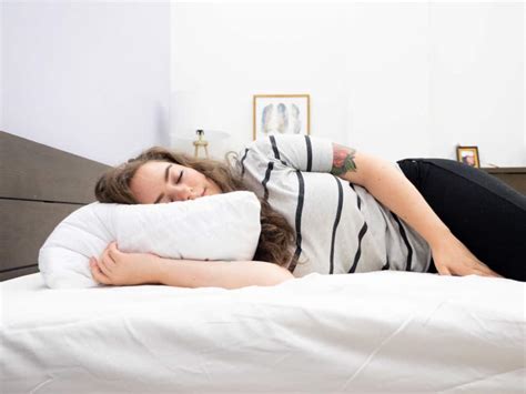 A thicker pillow may suit side sleepers. Best Pillows for Side Sleepers - More Support To Avoid ...