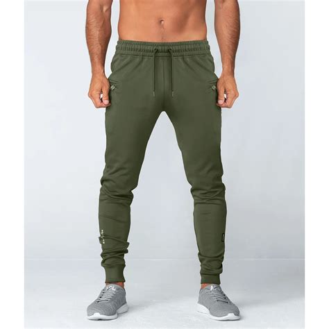 20 Best Joggers For Men Of 2021 Style Fit And Fabrics Spy