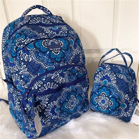 Vera Bradley Essential Backpack Lunchbox in 2020 | School backpack vera bradley, Vera bradley 