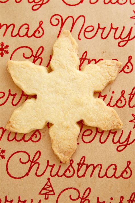 In ireland, people celebrate christmas in much the same way as people in the uk and the usa, but epiphany isn't now widely celebrated in ireland. GIANT Single-Serving Christmas Cookies - Gemma's Bigger ...