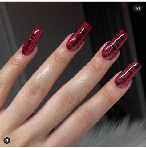 15 Lovely Red And Black Nail Designs The Glossychic In 2022 Black