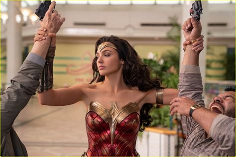 Full Sized Photo Of Gal Gadot Wonder Woman 1984 New Trailer 08 Photo