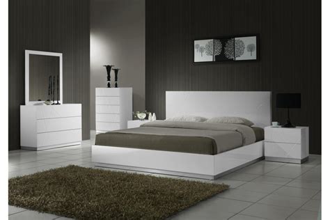 The ones made of wood are better because they portray good curves with attractive patterns. White King Size Bedroom Sets - Home Furniture Design