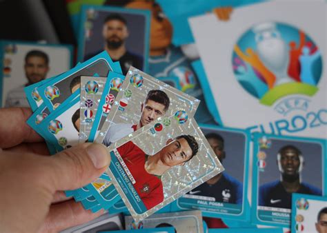 Das zdf startet mit seiner übertragung 17. EM 2021 Panini Sticker + Album zur EURO 2020: Preise & Tipps