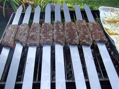 Aile, çalışma ve sosyal hizmetler i̇l müdürlüğü. Einweihung mit BBC, Adana Kebab und Salt`n Pepa Ribs ...